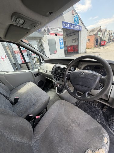RENAULT TRAFIC II Van (FL) 1995cc — photo 7