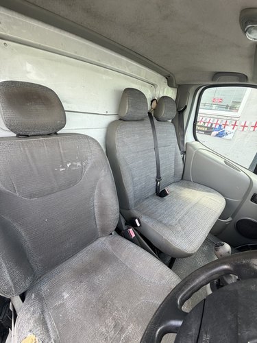 RENAULT TRAFIC II Van (FL) 1995cc — photo 8